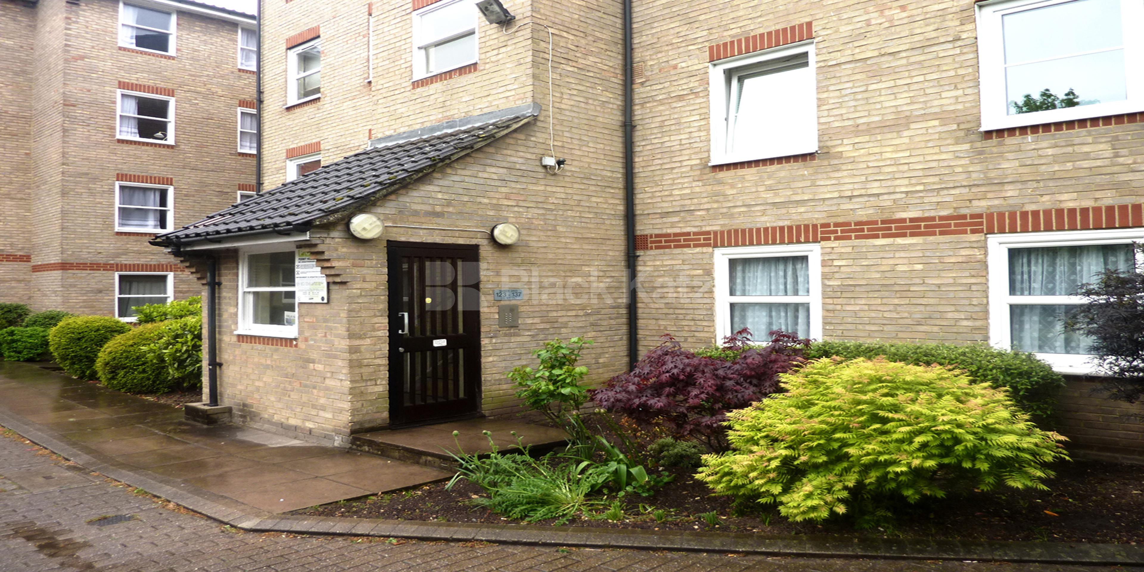 			NEW INSTRUCTION!, 2 Bedroom, 1 bath, 1 reception Flat			 Barker Drive, CAMDEN NW1